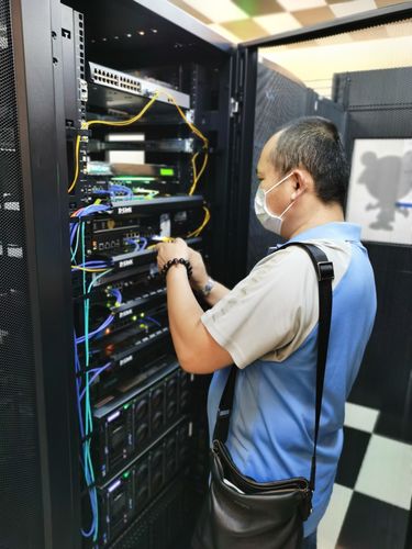 揭秘电信机房的科技力量之源 第2张