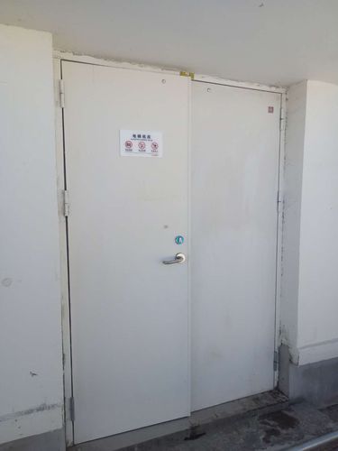 电梯机房门在哪里？ 第3张
