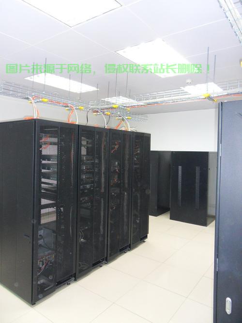 揭秘机房神秘发光口，探寻光源背后的秘密 第1张