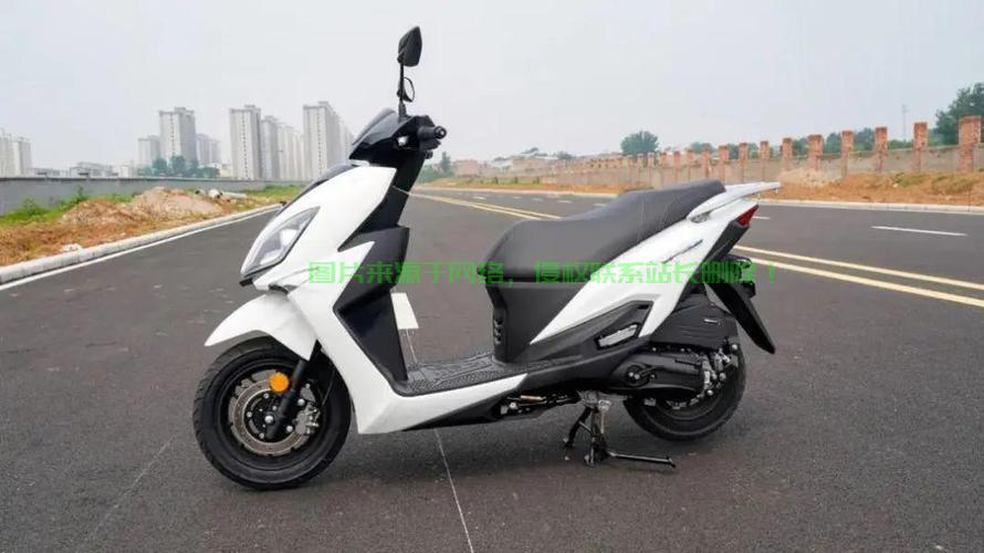 VPS125豪华车型提车探秘,速度与激情的尊贵之选! 第2张 VPS125豪华车型提车探秘,速度与激情的尊贵之选! 第2张