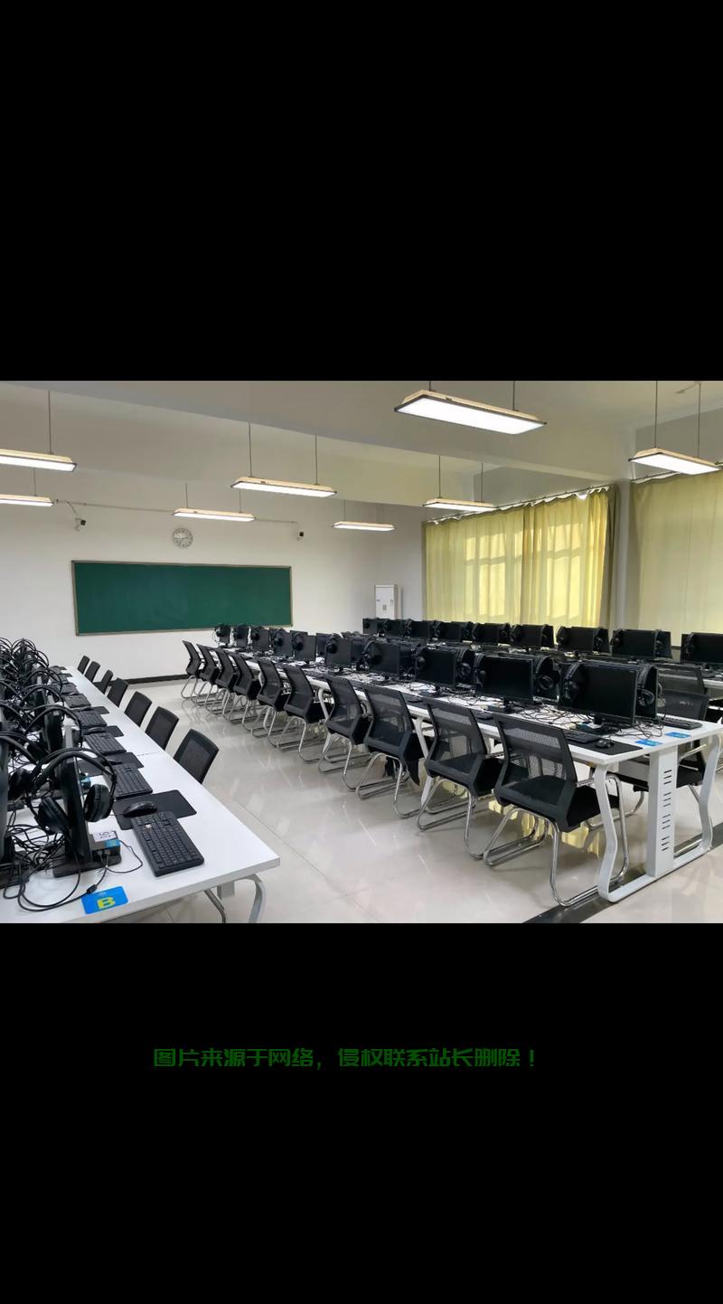 高校的机房配置怎么样？