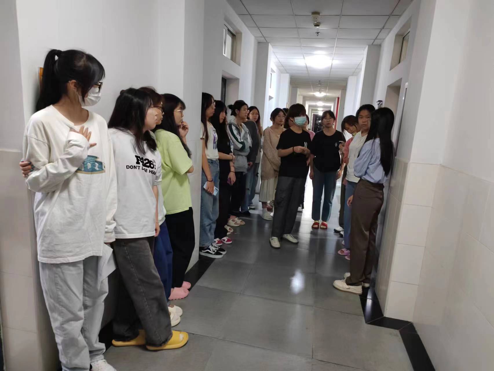 怎么样维持机房学生纪律