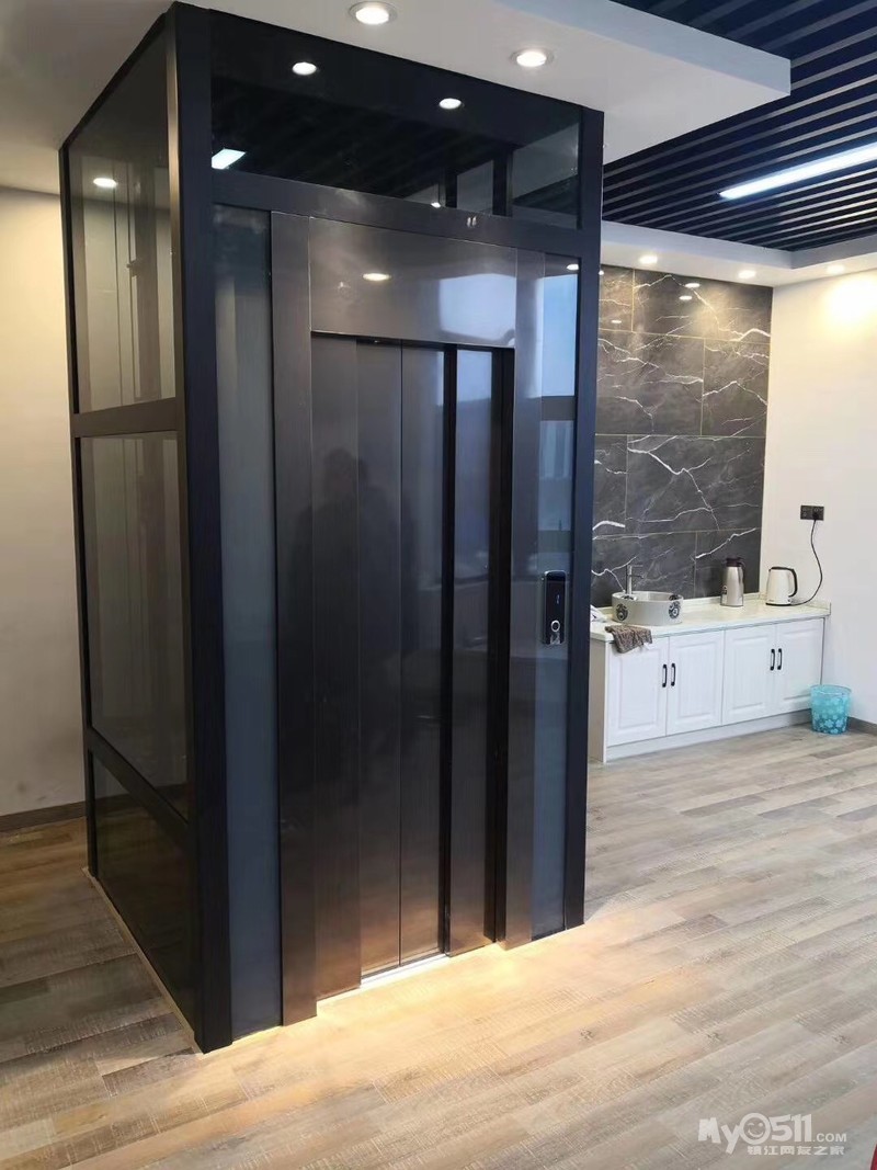 西城家用电梯机房怎么样