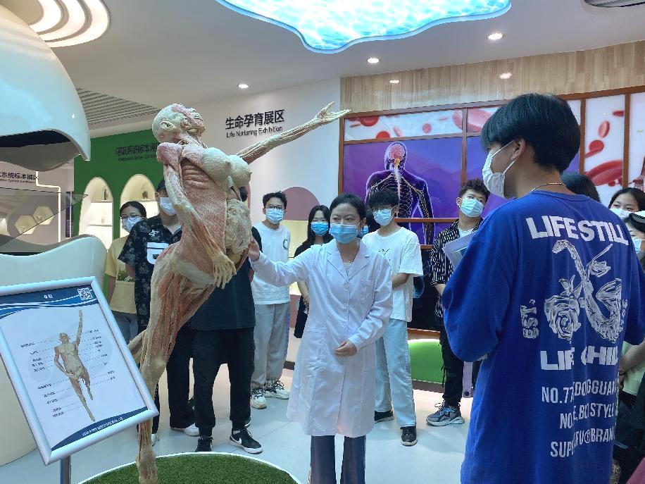 西京学院的机房怎么样啊