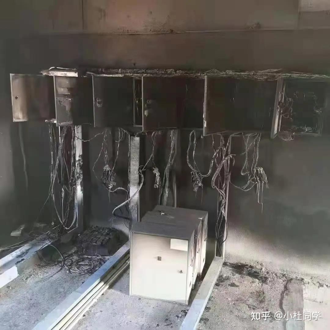 电梯着火机房是怎么样的